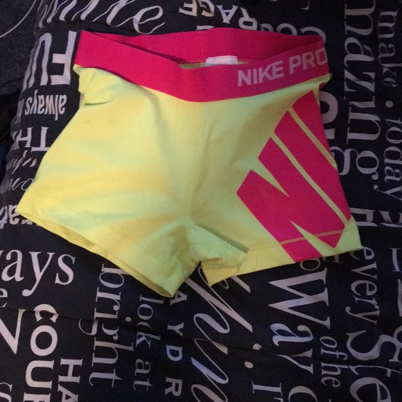 Nike Pro Shorts - Picture 2 of 3